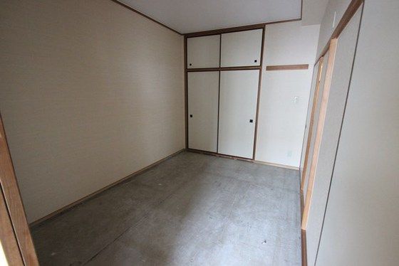 ベッドルーム