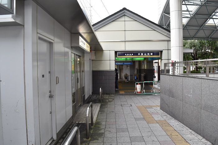 近くに施設あり