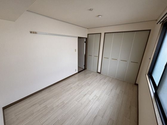 ベッドルーム