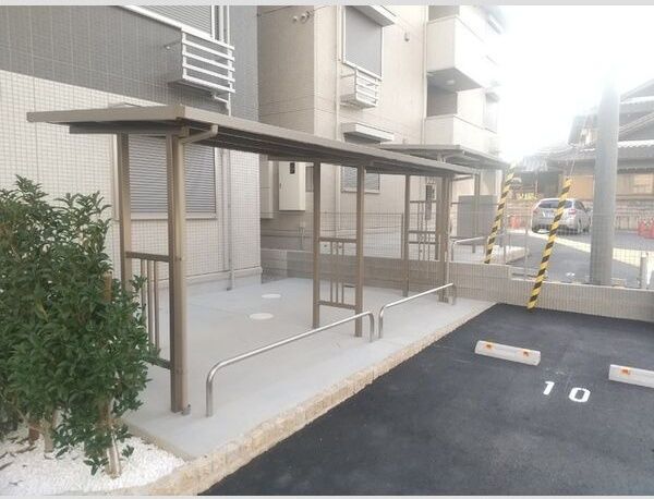 近くに施設あり