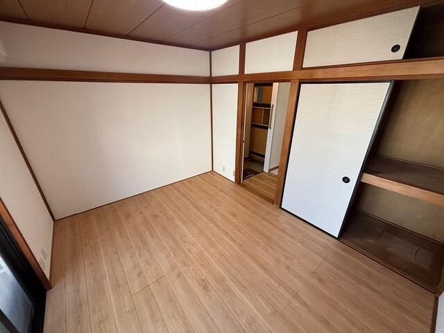 ベッドルーム