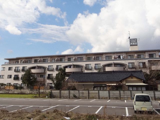 グランドハイツ南富山の外観画像