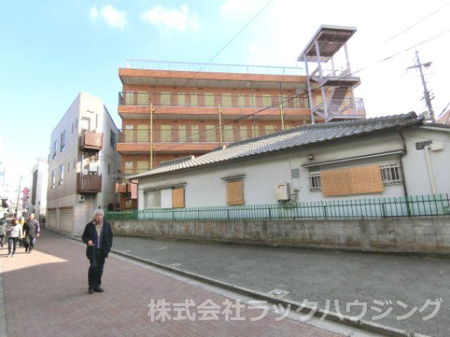 近くに施設あり