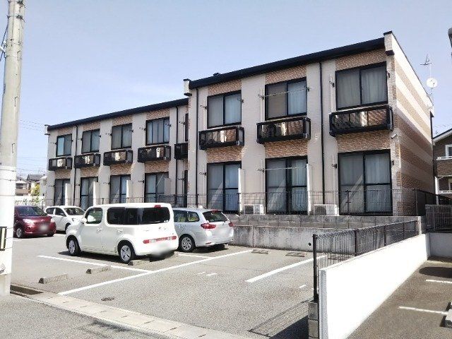 レオパレスサン シーロの外観画像