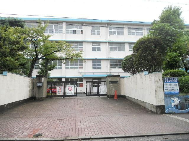 熊西小学校(560m)