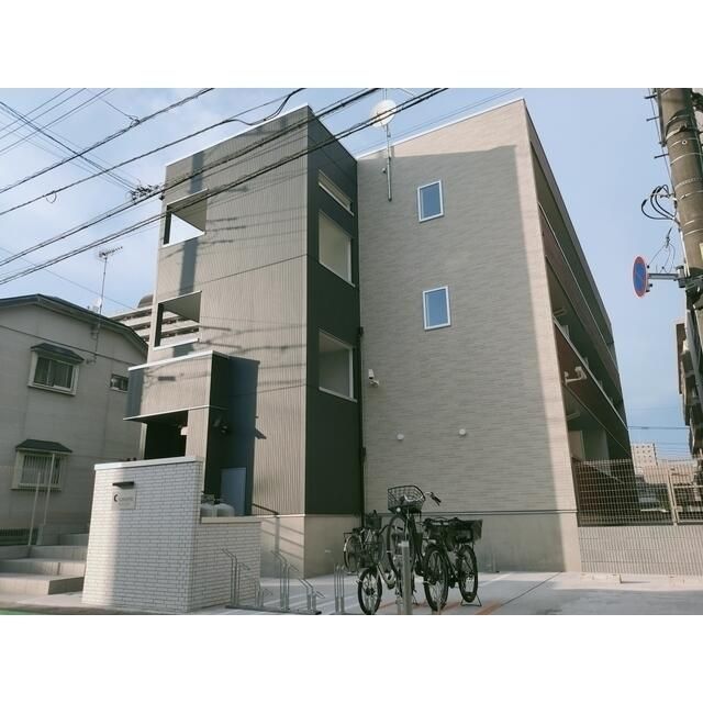 クレシェンテの外観画像