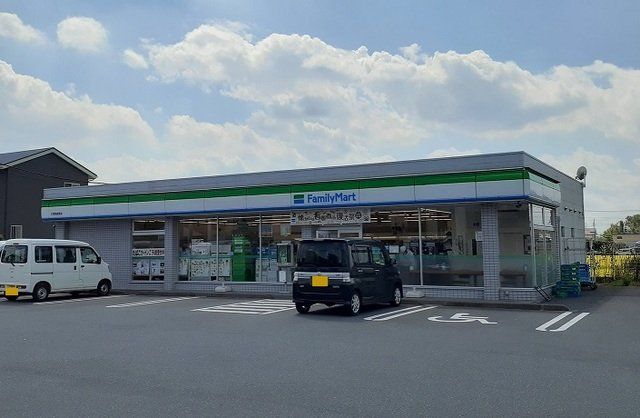 ファミリーマート 大宮西遊馬店まで750m