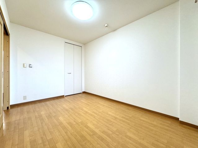ベッドルーム