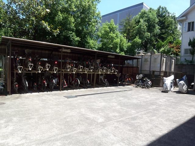 近くに施設あり