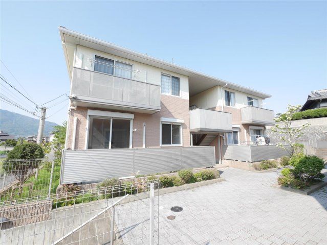 シャーメゾン津田 A棟の外観画像