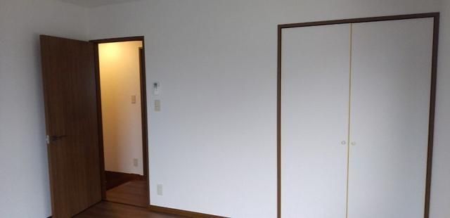 ベッドルーム