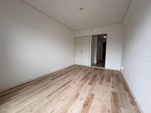 ベッドルーム