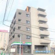 プラージュ県立大学の外観画像