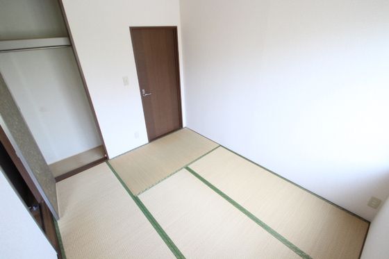 ベッドルーム