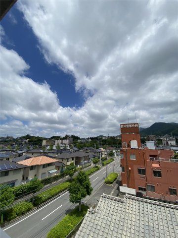 引野小学校(320m)