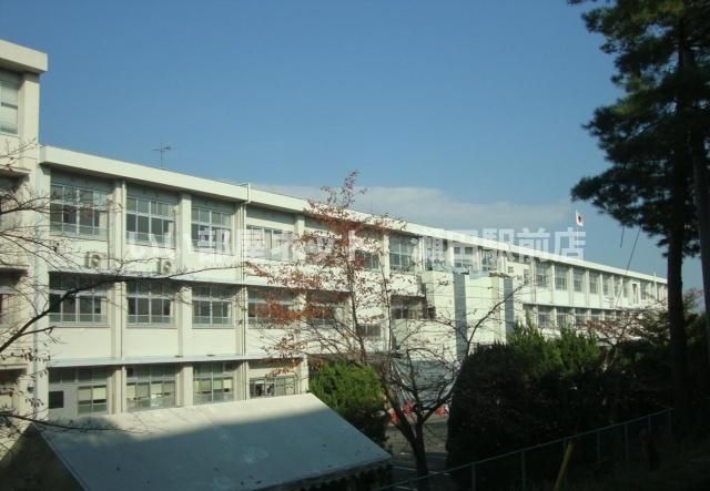 滋賀県立大津清陵高等学校(高校・高専)まで1842m