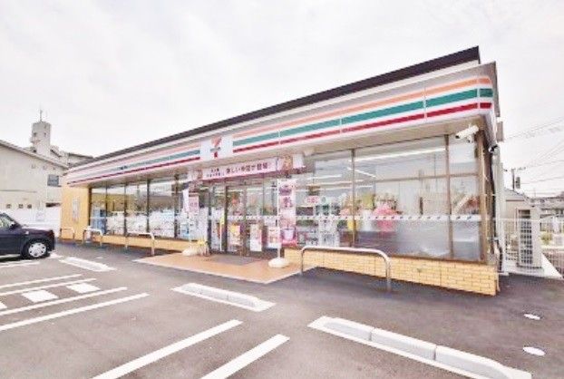セブンイレブン八幡大浦1丁目店(290m)