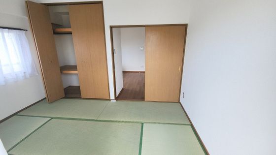 ベッドルーム
