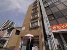 光興産中央ビルの外観