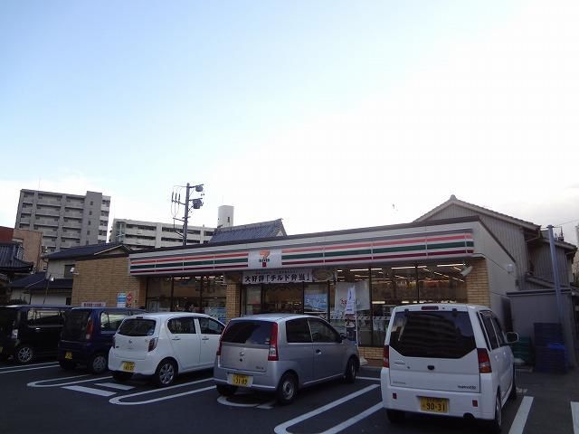 セブン‐イレブン／小倉香春口２丁目店(207m)