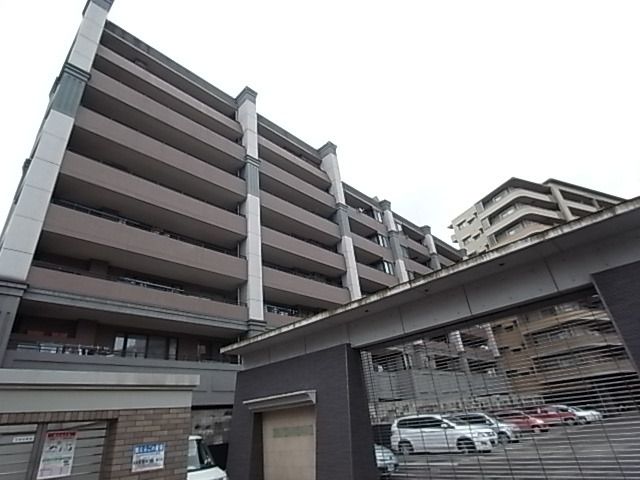 ルネッサンス21吉塚駅前の外観画像