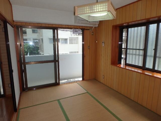 ベッドルーム