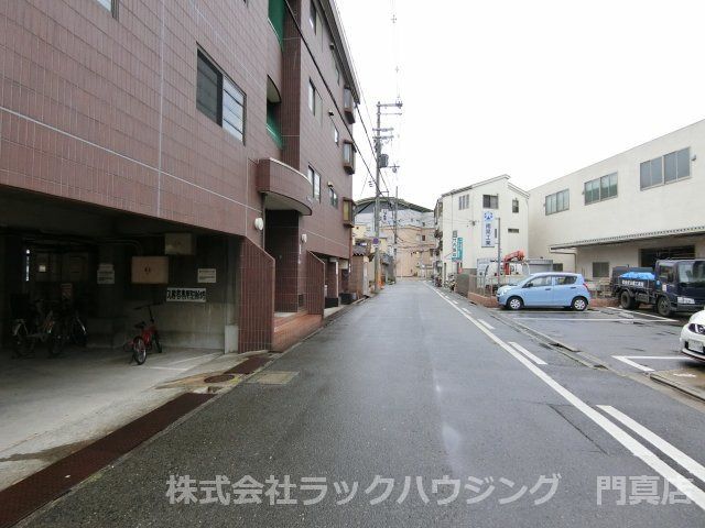 近くに施設あり