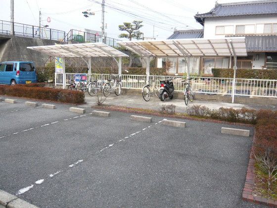 近くに施設あり