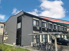 レオパレスメゾン名坂の外観画像