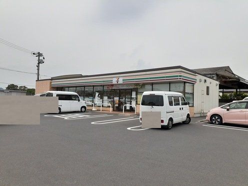 セブンイレブン鹿屋札元一丁目店まで500m
