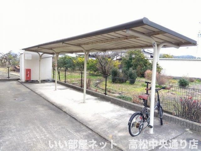 近くに施設あり