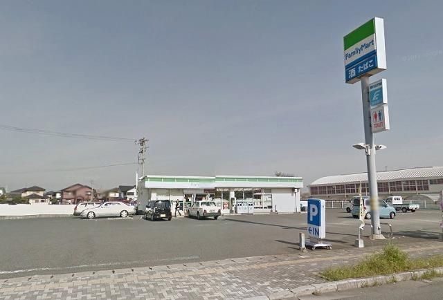 ファミリーマート／直方菜の花大橋西店 (225m)