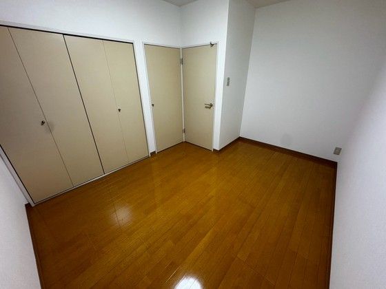 ベッドルーム