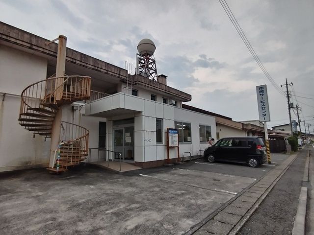 近くに施設あり