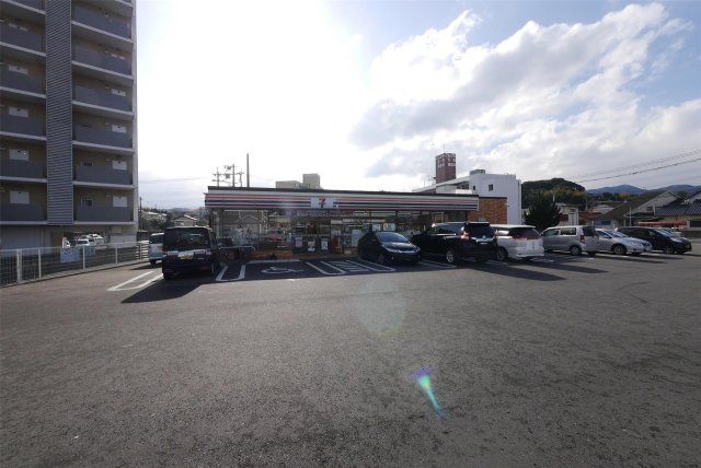 セブンイレブン岡垣海老津店(620m)