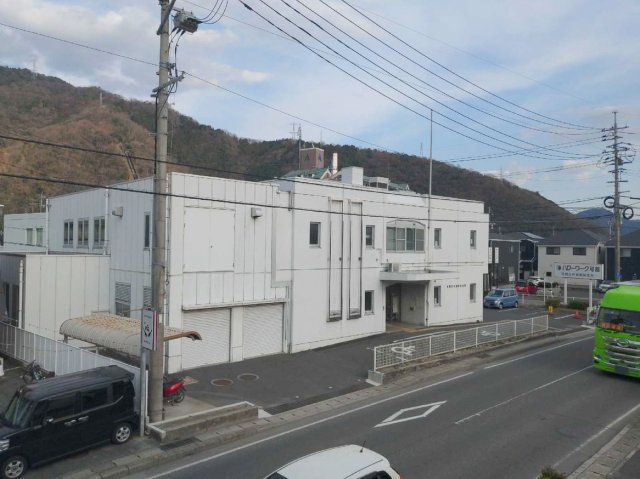 近くに施設あり