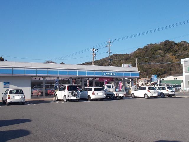 ローソン加草2丁目店まで900m
