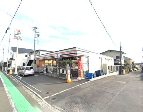 近くのセブンイレブン 横浜桜ヶ丘1丁目店まで671m（徒歩9分）
