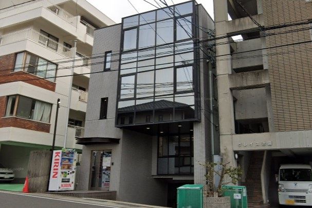 近くの本山歯科医院まで429m(徒歩6分)