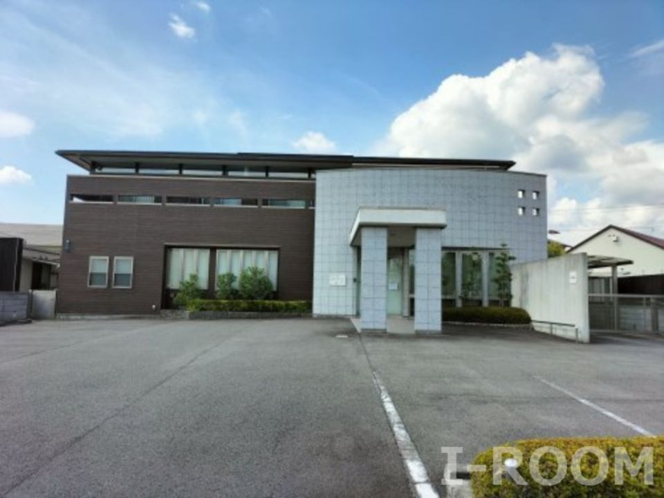 近くの医療法人よしだ内科クリニックまで228m（徒歩3分）