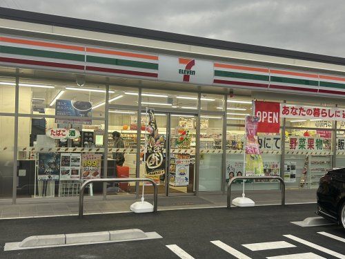 近くのセブンイレブン 西条喜多台店まで89m（徒歩2分）