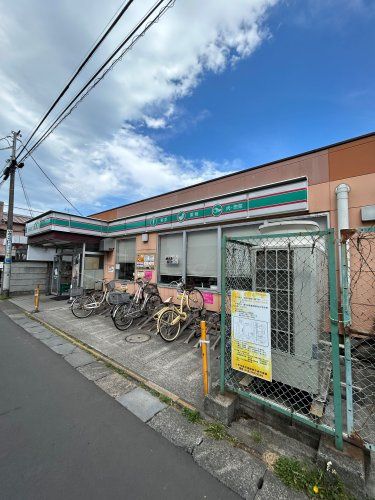 近くのローソンストア100 LS小川西町店まで343m(徒歩5分)