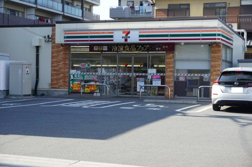 近くのセブンイレブン 浦和別所沼通り店まで227m(徒歩3分)