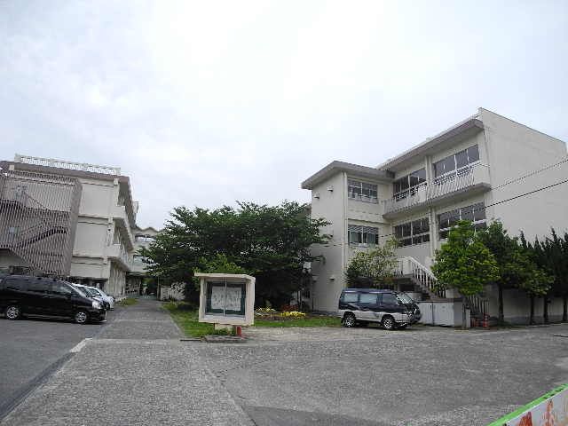 近くの時津町立時津小学校まで371m(徒歩5分)