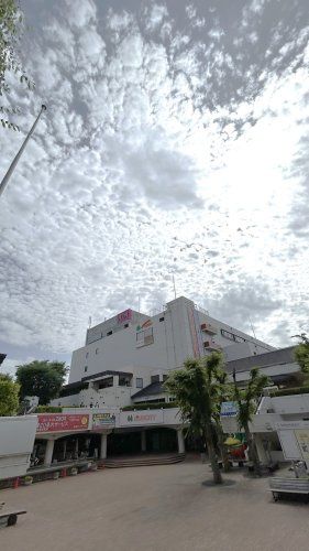 近くのイオン南越谷店まで1,090m（徒歩14分）