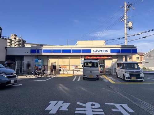 近くのローソン豊中桜の町一丁目店まで121m(徒歩2分)