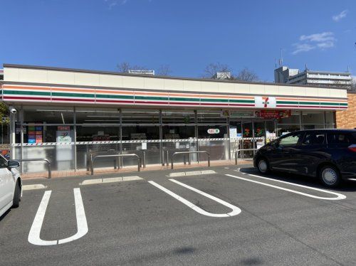 近くのセブンイレブン 草津南笠町店まで670m(徒歩9分)