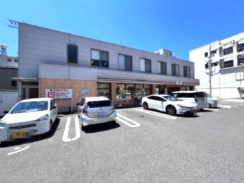 近くのセブンイレブン 徳島東大工町店まで563m(徒歩8分)
