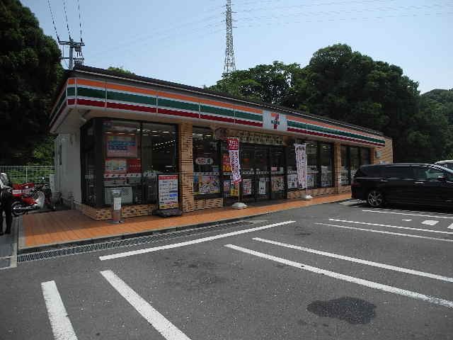 近くのセブンイレブン 長与まなび野店まで715m(徒歩9分)