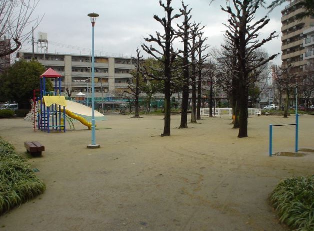 近くの豊崎南公園まで375m(徒歩5分)